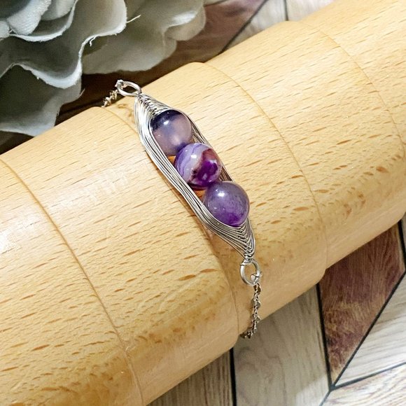Hand Crafted Jewelry - Purple Agate Wire Wrapped Silver Gemstone Bracelet (BR-76)